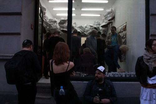 Fotorelacja z wystawy Polska Biała Zwisłoucha vol. II (pbz) Fotorelacja z wystawy Polska Biała Zwisłoucha vol. II (pbz)