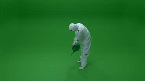 Zuza Banasinska / Waterer Watering, 2020, still from video (dzięki ON Public Gallery)