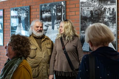 Małgorzata Kazimierczak, GDZIE JEST TO MIEJSCE? Relacja