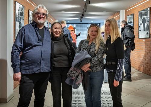 Małgorzata Kazimierczak, GDZIE JEST TO MIEJSCE? Relacja