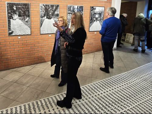 Małgorzata Kazimierczak, GDZIE JEST TO MIEJSCE? Relacja