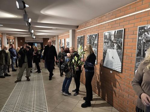 Małgorzata Kazimierczak, GDZIE JEST TO MIEJSCE? Relacja