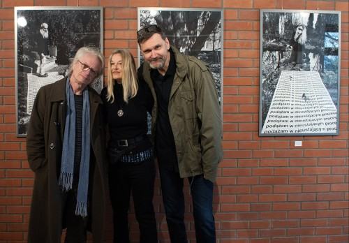 Małgorzata Kazimierczak, GDZIE JEST TO MIEJSCE? Relacja