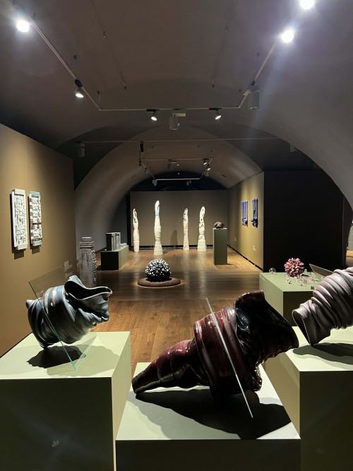 Brak słów  - wystawa ceramiki Brak słów  - wystawa ceramiki