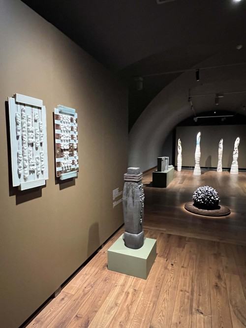 Brak słów  - wystawa ceramiki Brak słów  - wystawa ceramiki