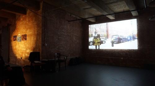 Festiwal i wystawa Obecnie spada się poziomo w Midway Artist Studios w Bostonie