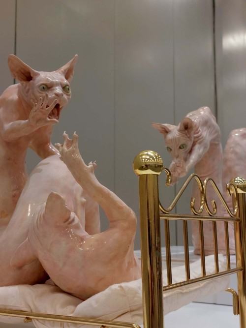 Eva Polzer, "Body Language II" - Duke Energy Convention Center NCECA 2023, zdj. Adam Abel