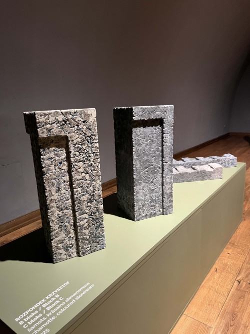 Brak słów  - wystawa ceramiki Brak słów  - wystawa ceramiki