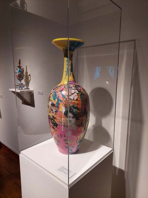 Heather Cornelius "Let's Pretend We Are Angels" - 2023 NCECA Annual - I Contain Multitudes / Weston Art Gallery, zdj. Adam Abel