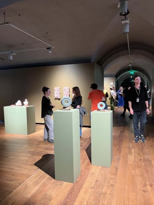 Brak słów  - wystawa ceramiki Brak słów  - wystawa ceramiki