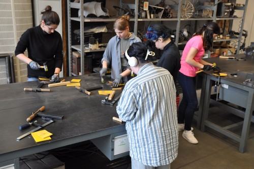 Warsztaty repuserskie dla uczniów z wrocławskiego Liceum Sztuk Plastycznych