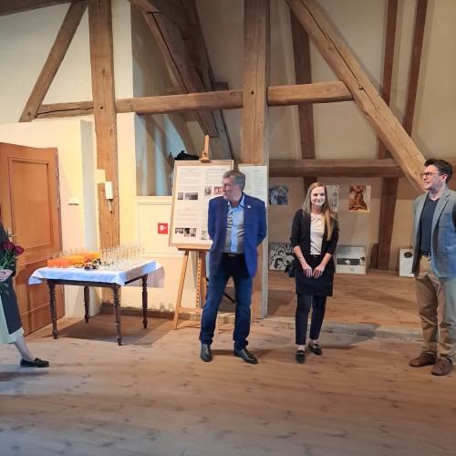 Otwarcie wystawy Studyjne Eksperiencje odbywającej się w ramach Europejskiej Nocy Muzeów w Chojnicach.