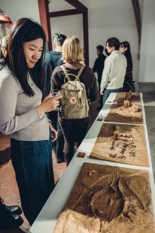 Shinchintaisha. Procesy nietrwałości