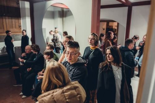 Shinchintaisha. Procesy nietrwałości