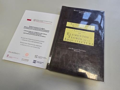 Publikacja Ryszarda Jaxy-Małachowskiego o architekturze – wydanie współczesne [Malachowski Kulisicz R., Lecciones de Elementos y Teoría de la Arquitectura, (red.) Wiley Ludeña Urquizo, Lima 2015], fot. M. Kaczmarska