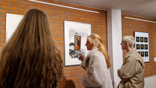 Otwarcie wystawy studentów koła naukowego Zakres widzenia