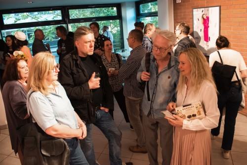 Otwarcie wystawy fotografii inscenizowanej pt. "Dwie drogi" Ewy Martyniszyn i Aliny Kindiak