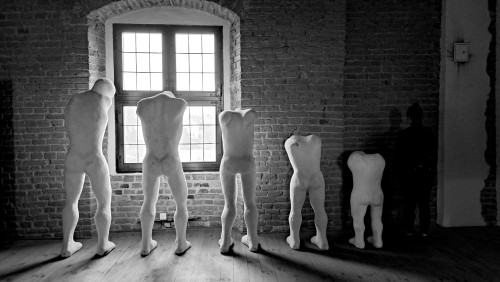 Otwarcie wystawy Studyjne Eksperiencje odbywającej się w ramach Europejskiej Nocy Muzeów w Chojnicach.