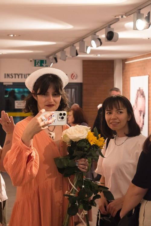 Otwarcie wystawy fotografii inscenizowanej pt. "Dwie drogi" Ewy Martyniszyn i Aliny Kindiak