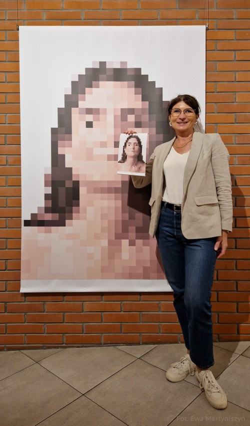 Otwarcie wystawy fotografii inscenizowanej pt. "Dwie drogi" Ewy Martyniszyn i Aliny Kindiak