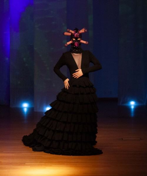 Wirusy, mutacje, kody, Adrian Lewandowski DYPLOM MAGISTERSKI 2023, Katedra Scenografii