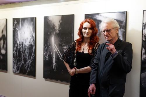 Między cieniem a czułością