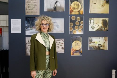 Response of the body under different social structures , Dilay Kocogullari