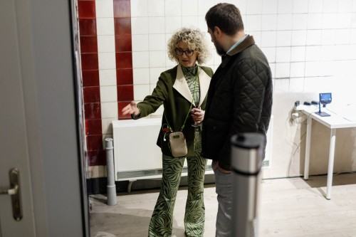 Response of the body under different social structures , Dilay Kocogullari