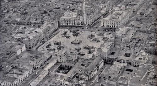 Wygląd placu San Martín po realizacji planu z roku 1921 inaugurującej tą reprezentacyjną przestrzeń miejską Limy [za:] Cadelp, styczeń 1935, Lima