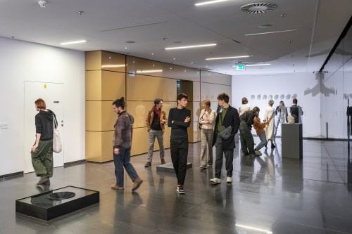 Solo i w duecie - wielogłos artystycznych postaw (Rezonanse sztuki XV)