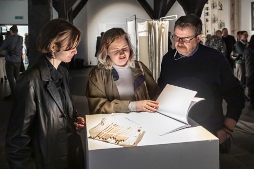 Sympozjum / RYSOWAĆ TERAZ / 11. Międzynarodowa wystawa rysunku studenckiego