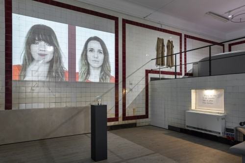 Grupa Łono - Namaszczę się popiołem i zatańczę nad stołem