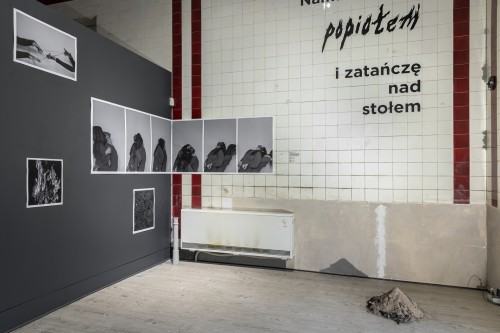 Grupa Łono - Namaszczę się popiołem i zatańczę nad stołem