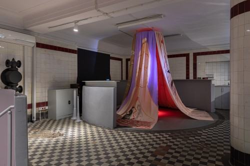 Grupa Łono - Namaszczę się popiołem i zatańczę nad stołem