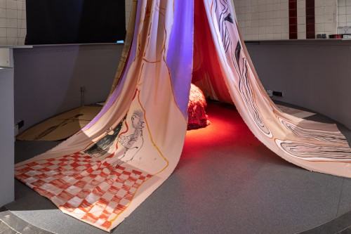 Grupa Łono - Namaszczę się popiołem i zatańczę nad stołem