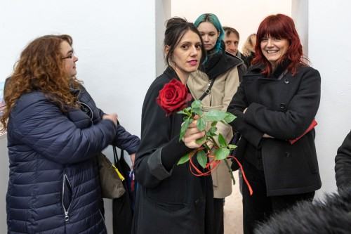 Weronika Surma, Kobieta z talerzem