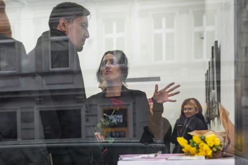 Weronika Surma, Kobieta z talerzem