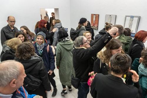 Weronika Surma, Kobieta z talerzem