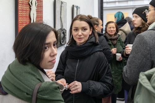 Weronika Surma, Kobieta z talerzem