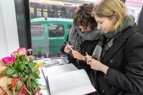 Weronika Surma, Kobieta z talerzem