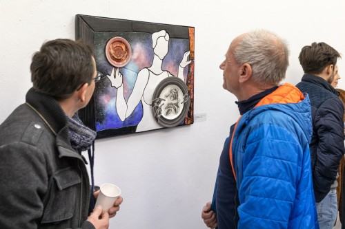 Weronika Surma, Kobieta z talerzem