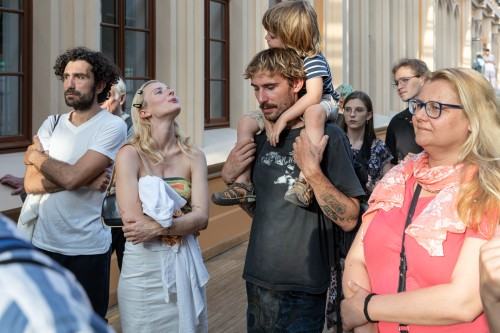 Widok wystawy WORLD(S)