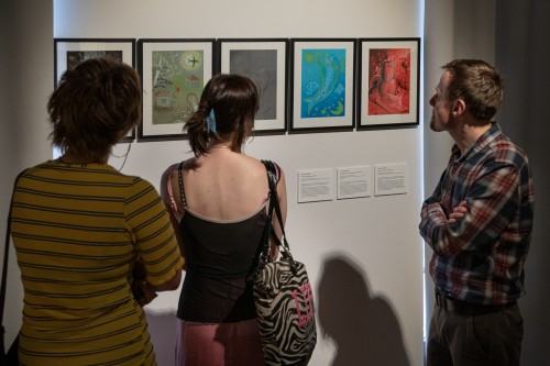 Widok wystawy WORLD(S)