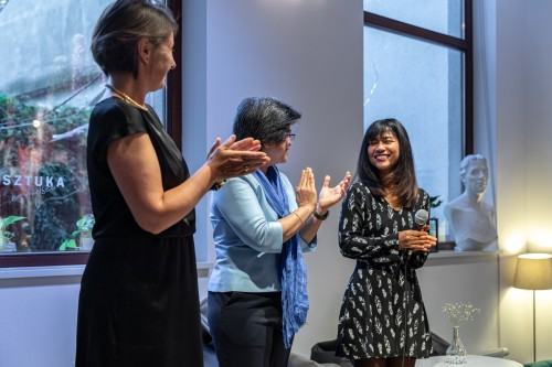 Saitip Majewska - Przejrzystość radości