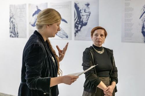 Lila Leń, Joanna Turek: PO …..... MIĘDZY