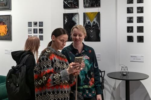 Serigraficzne eksploracje emalii