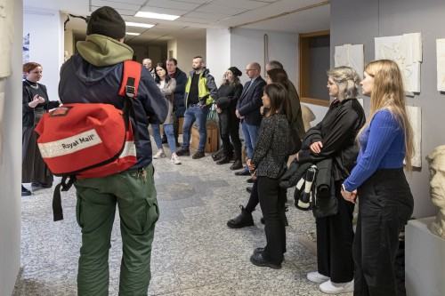 Lila Leń, Joanna Turek: PO …..... MIĘDZY