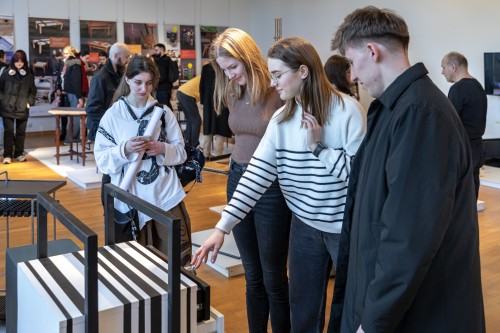 Mebel – życie po życiu_wernisaż