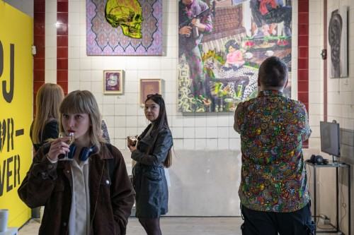 Wernisaż wystawy PJ Forever, Galeria Exit, 8. Festiwal Malarstwa, 2023, zdj. Michał Pietrzak