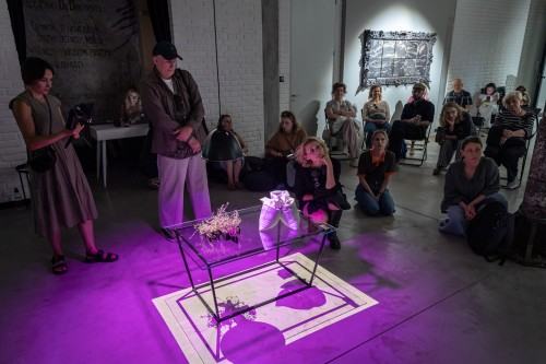 Ogród wojenny_oprowadzanie kuratorskie